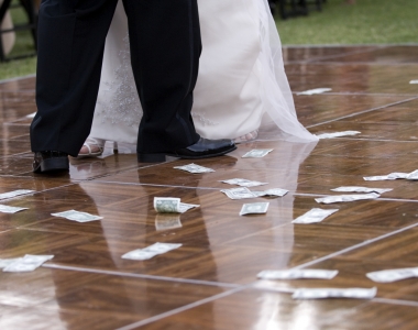 The Dollar Dance Wedding Etiquette Demystified — What You Need to Know About Doing One